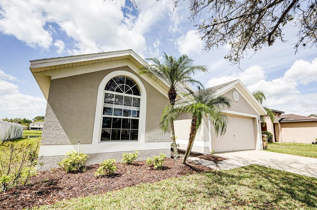 2304 Walnut Canyon Dr, Kissimmee FL  34758-1720 exterior