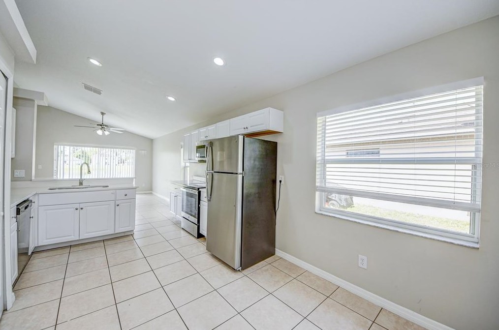 2304 Walnut Canyon Dr, Kissimmee FL  34758-1720 exterior