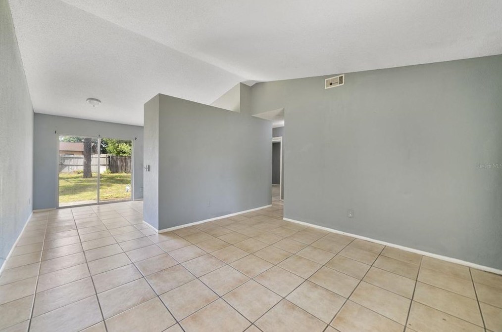 3293 Split Willow Dr, Orlando FL  32808-3736 exterior