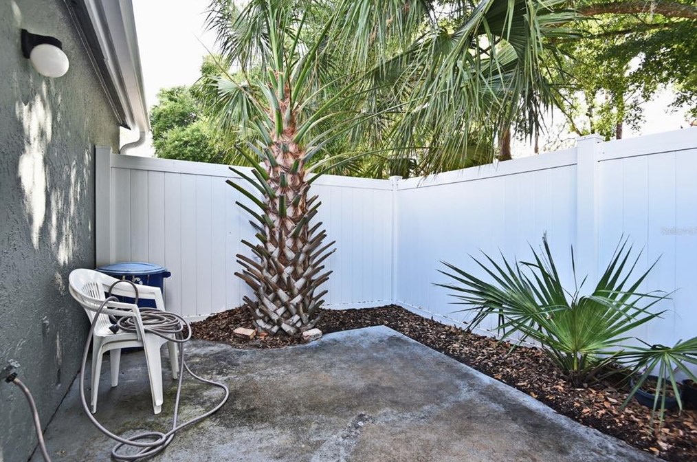 201 Dorchester Sq, Lake Mary FL  32746-4216 exterior