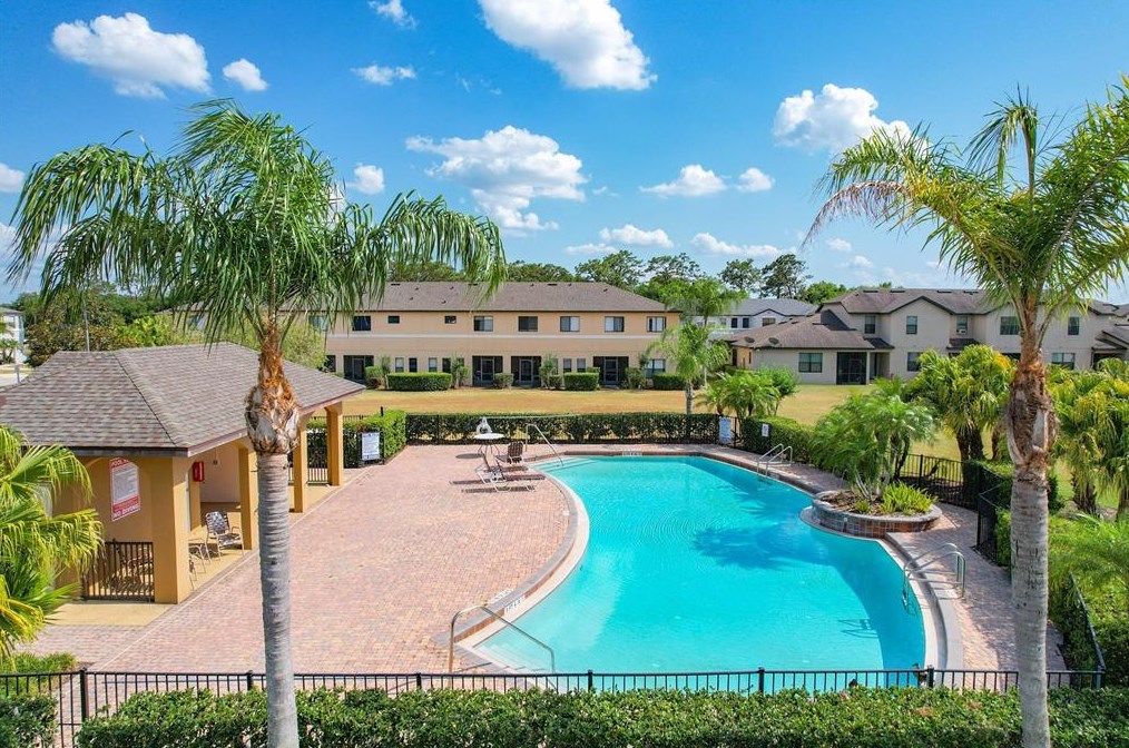 2422 7 Oaks Dr, Saint Cloud FL  34772-0078 exterior