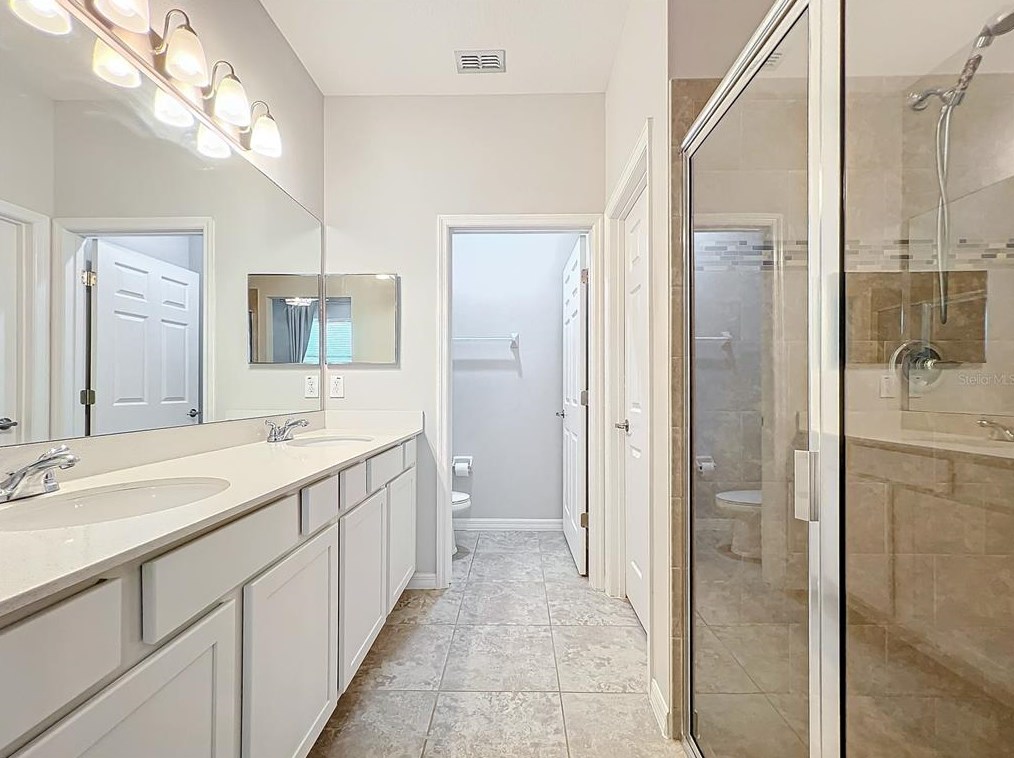 2422 7 Oaks Dr, Saint Cloud FL  34772-0078 exterior