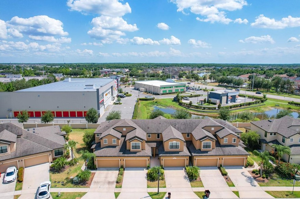 2422 7 Oaks Dr, Saint Cloud FL  34772-0078 exterior