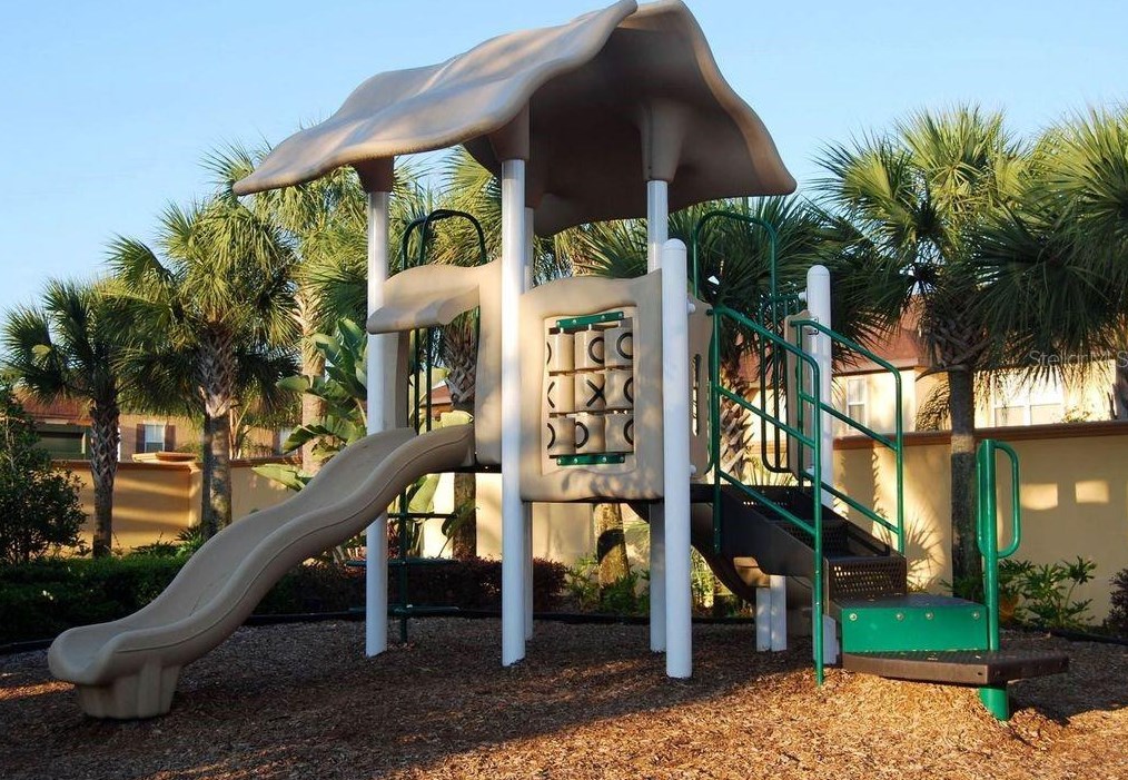 202 Palermo St, Davenport FL  33897-6903 exterior