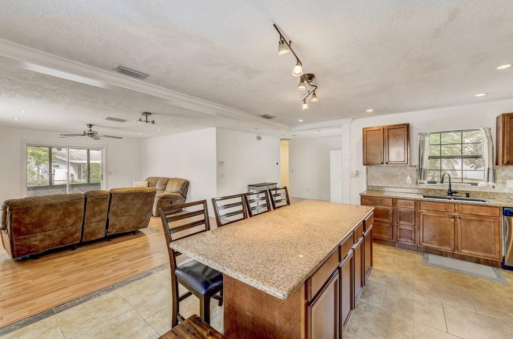 602 Bryan Ct, Altamonte Springs FL 32701-6301 exterior