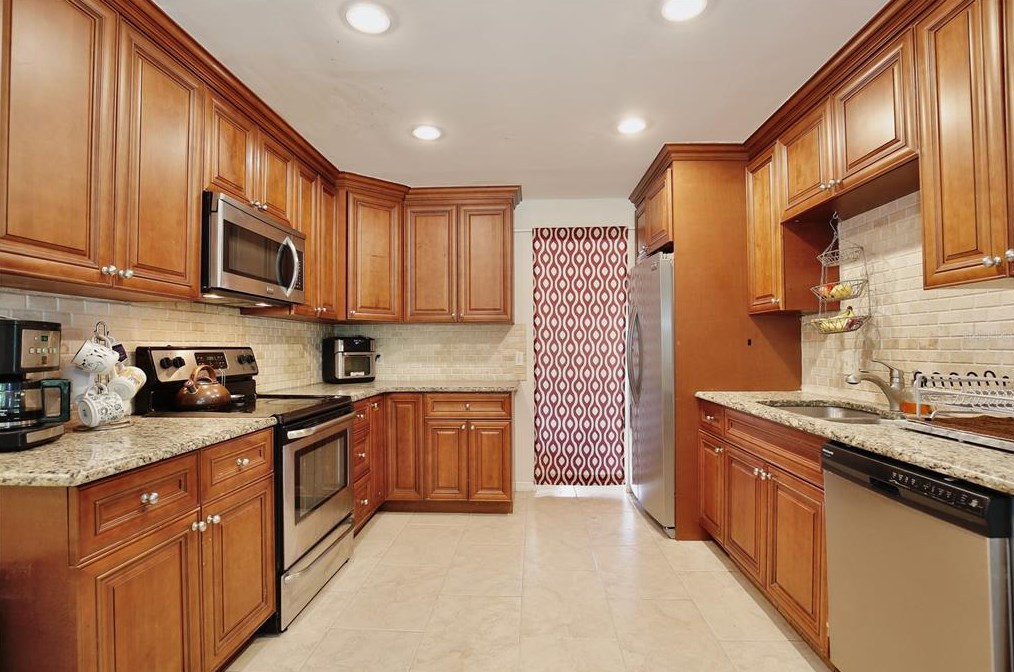 102 Bch Ave, Altamonte Springs FL 32701-7901 exterior