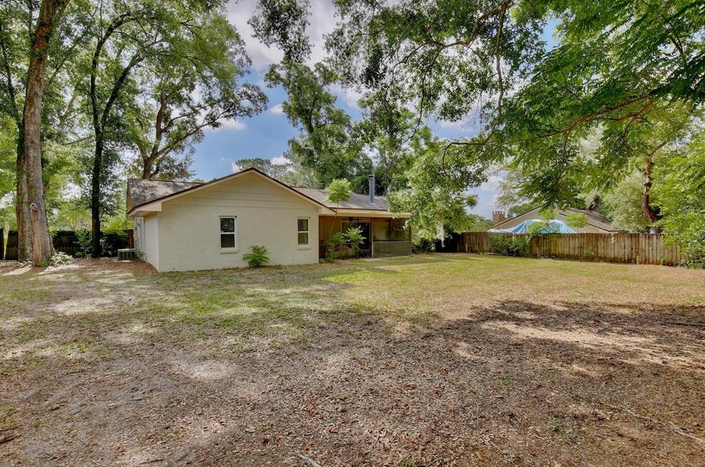 102 Bch Ave, Altamonte Springs FL 32701-7901 exterior