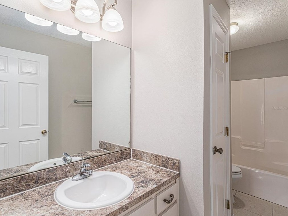 1102 Old Mossy Ct, Plant City FL  33563-6578 exterior