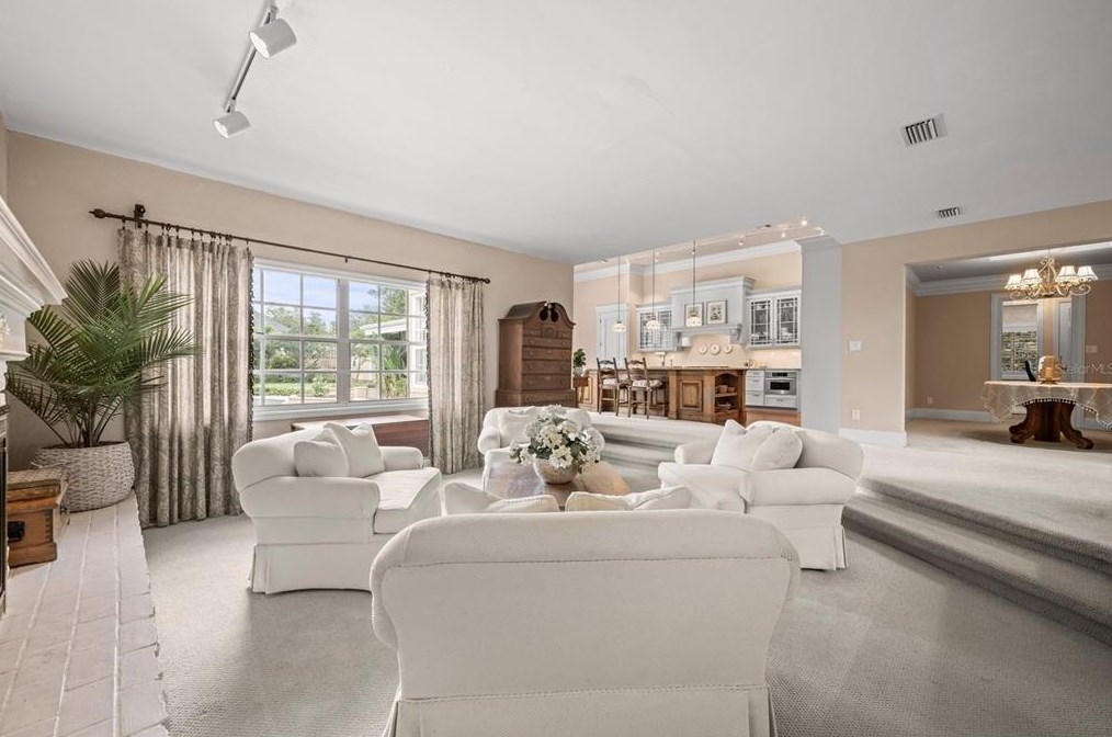 1181 Via Capri, Winter Park FL  32789-2635 exterior