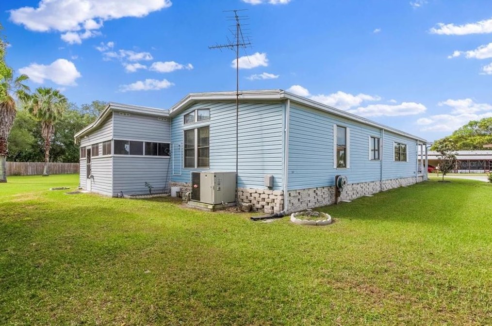 35939 Tanda Cir, Zephyrhills FL exterior