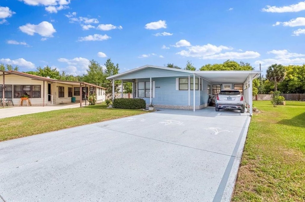 35939 Tanda Cir, Zephyrhills FL exterior