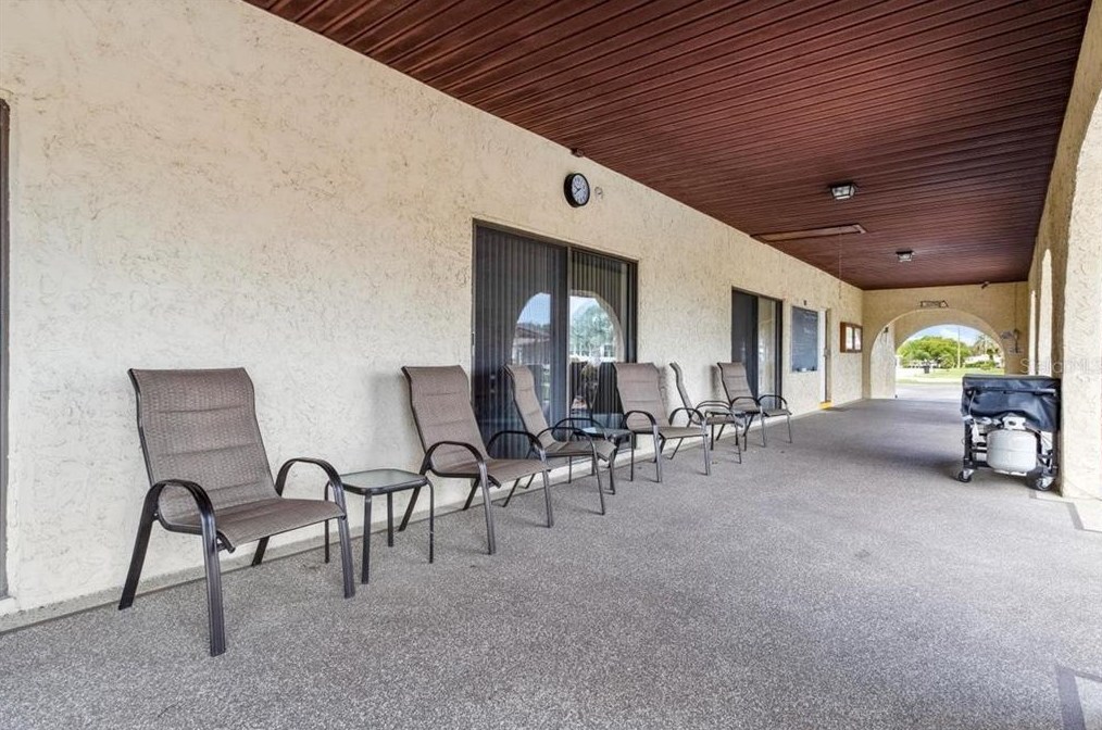 35939 Tanda Cir, Zephyrhills FL exterior