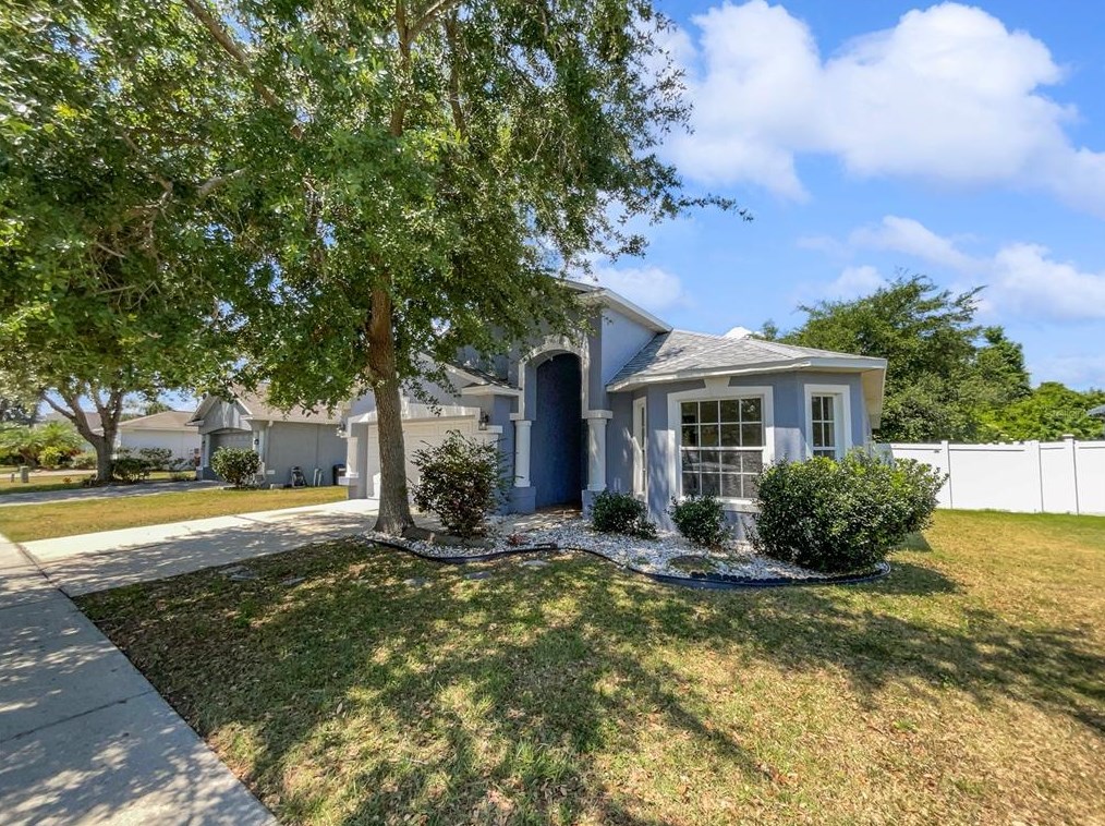 3521 Trapnell Ridge Dr, Plant City FL  33567-2073 exterior