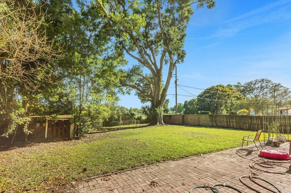 3706 Sutton Dr, Orlando FL  32810-2337 exterior