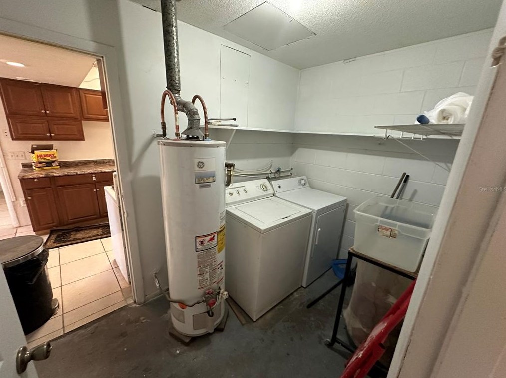 2471 Princess Carol Ct, Orlando FL  32807-8523 exterior