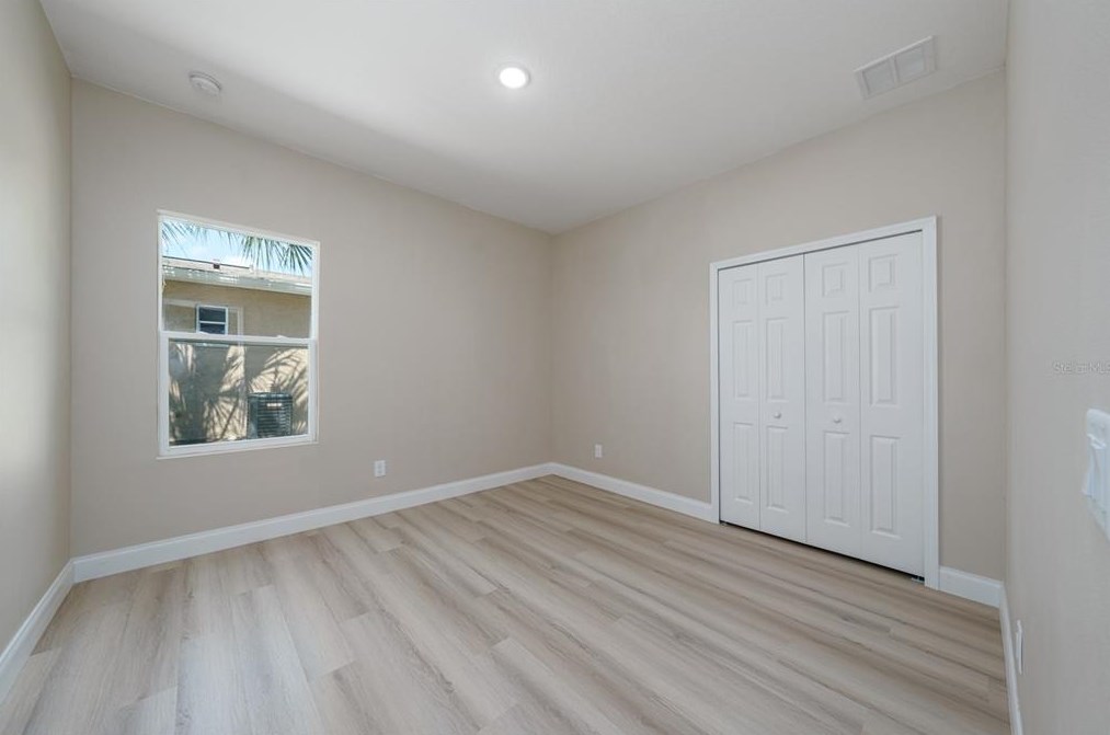 215 Hubbard Ave, Deland FL  32720-6710 exterior