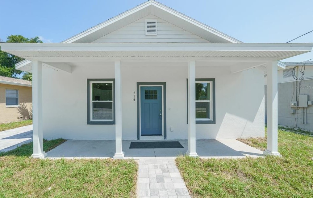 215 Hubbard Ave, Deland FL  32720-6710 exterior