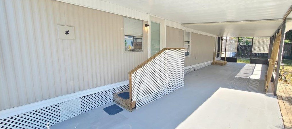 59 Lawrence Ct, Daytona Beach FL  32127-6011 exterior