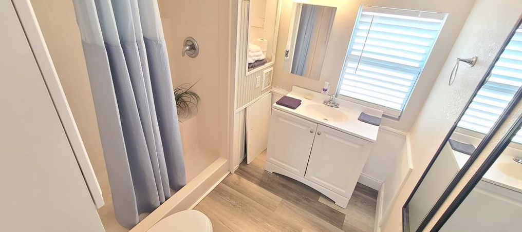 59 Lawrence Ct, Daytona Beach FL  32127-6011 exterior