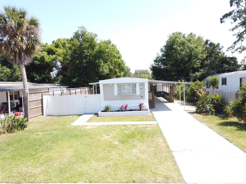 59 Lawrence Ct, Daytona Beach FL  32127-6011 exterior