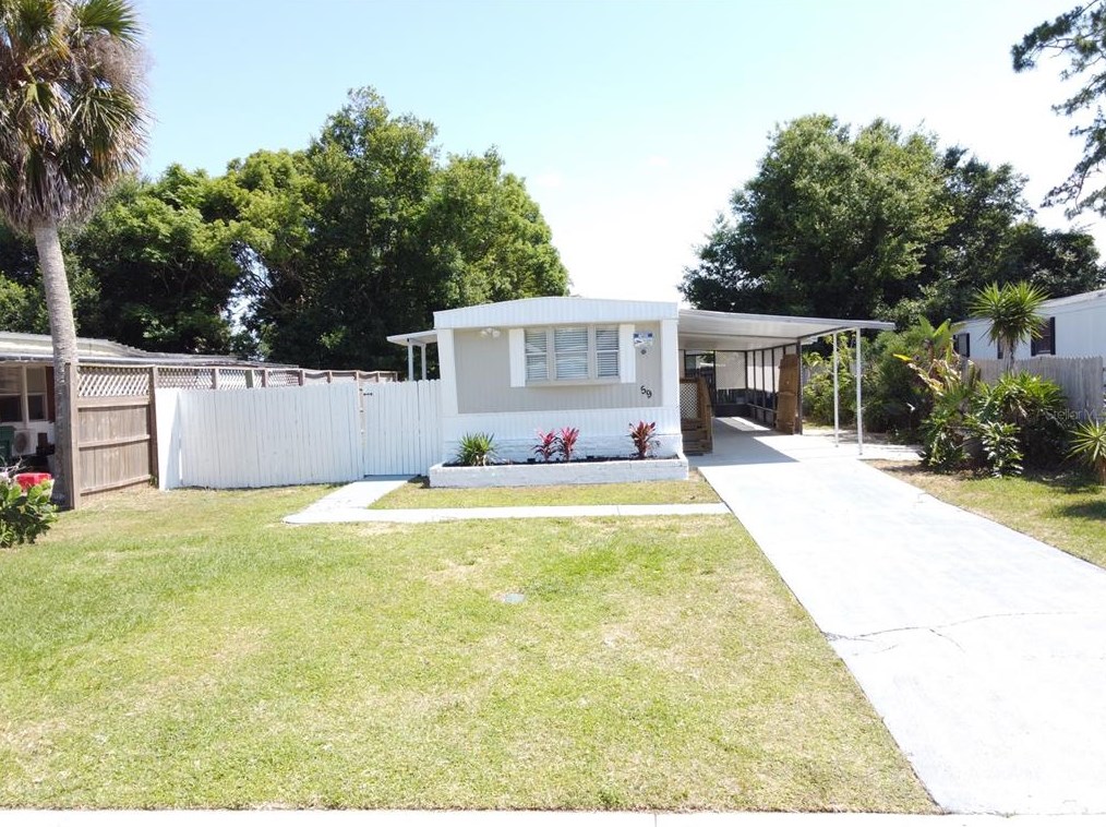 59 Lawrence Ct, Daytona Beach FL  32127-6011 exterior