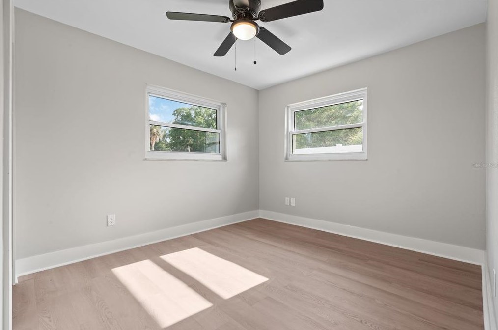 1808 Paradise Dr, Kissimmee FL 34741-2013 exterior