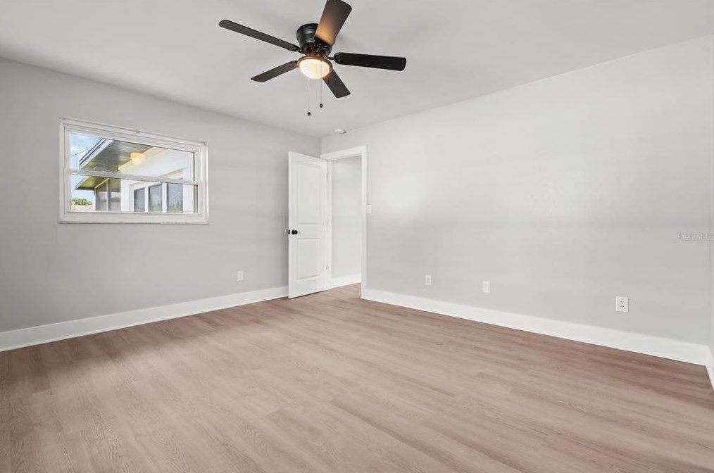 1808 Paradise Dr, Kissimmee FL 34741-2013 exterior