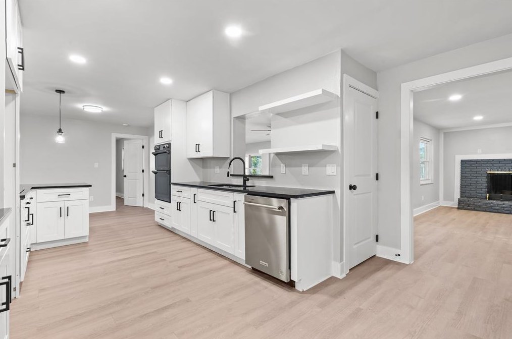 1808 Paradise Dr, Kissimmee FL 34741-2013 exterior