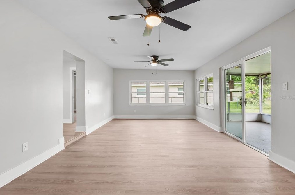 1808 Paradise Dr, Kissimmee FL 34741-2013 exterior