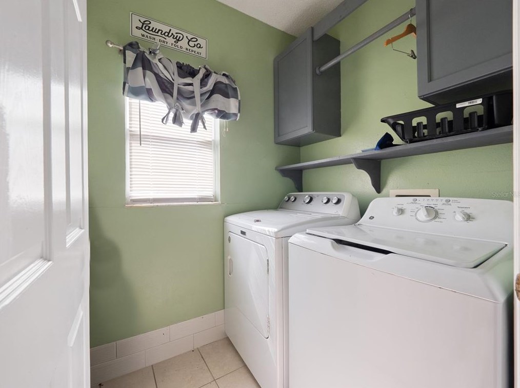 222 Banbury Pl, Kissimmee FL  34758-2716 exterior