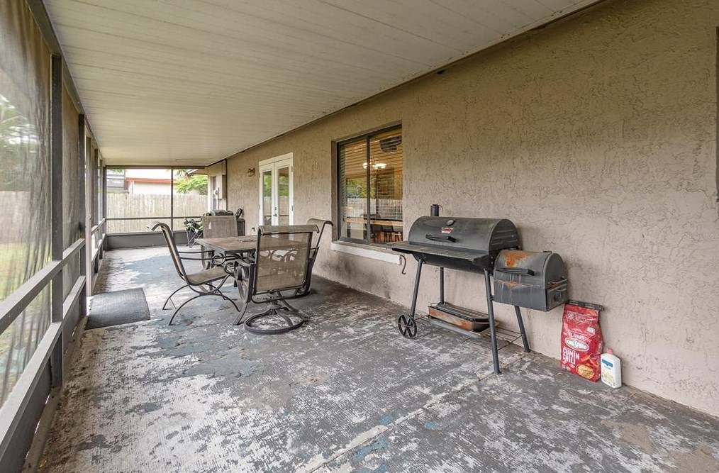 2827 Abney Ave, Orlando FL  32833-4304 exterior