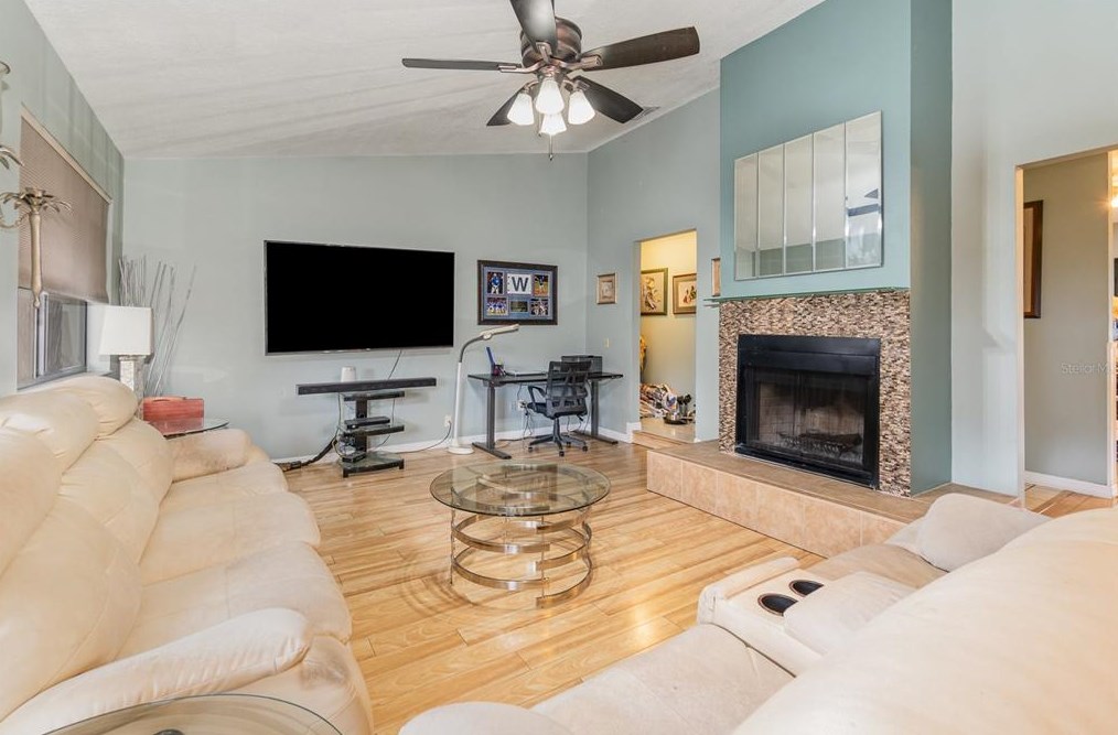 2827 Abney Ave, Orlando FL  32833-4304 exterior