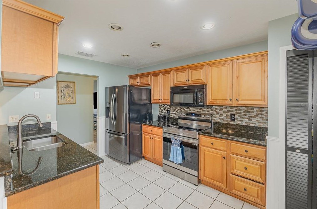 2827 Abney Ave, Orlando FL  32833-4304 exterior