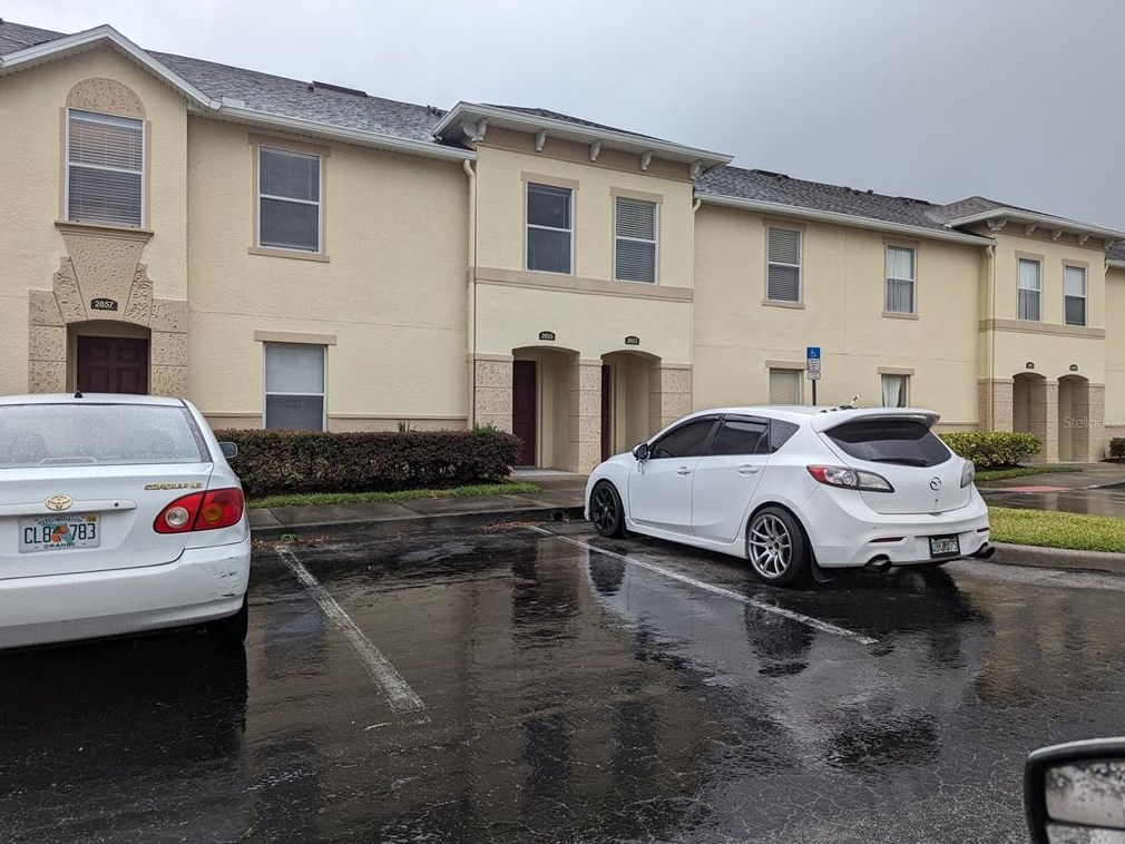 2855 Club Cortile Cir, Kissimmee FL  34746-5727 exterior