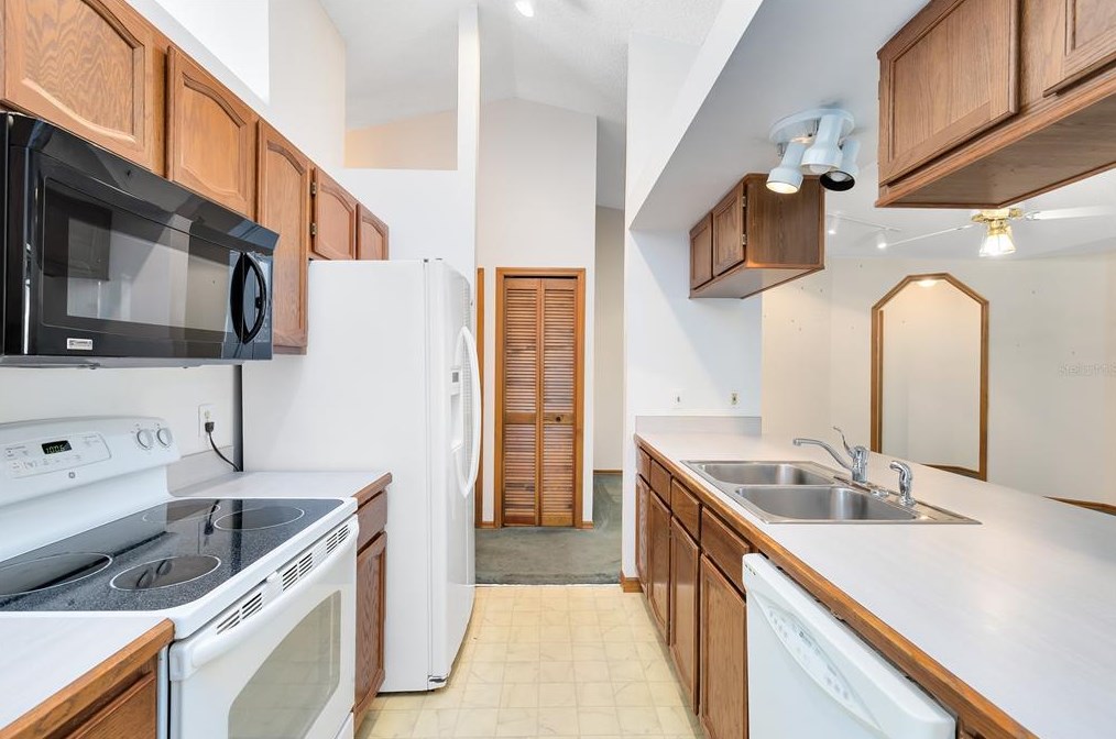 1220 Beth Ln, Saint Cloud FL  34772-7448 exterior