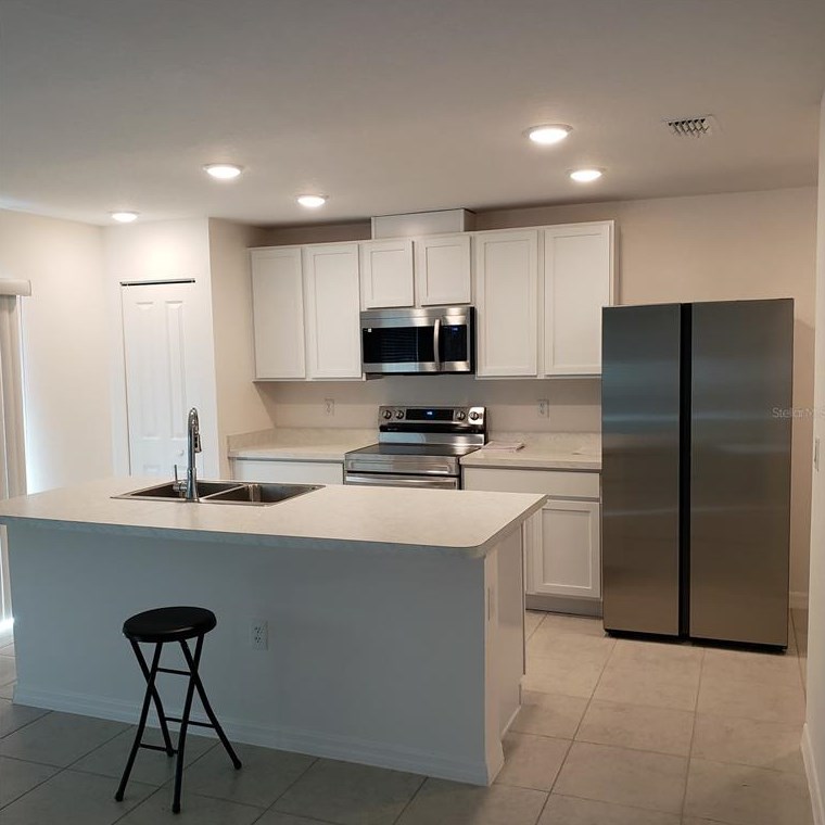 206 Rontunda Dr, Kissimmee FL  34758-2712 exterior