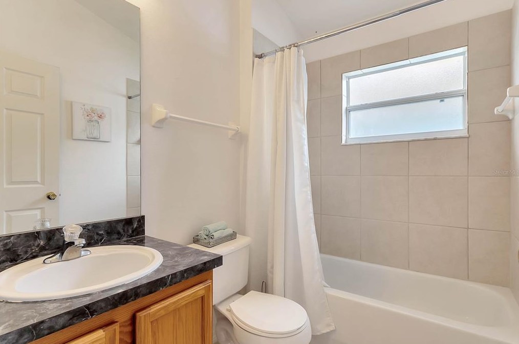 237 Kimberly Point Dr, Davenport FL  33837-3884 exterior