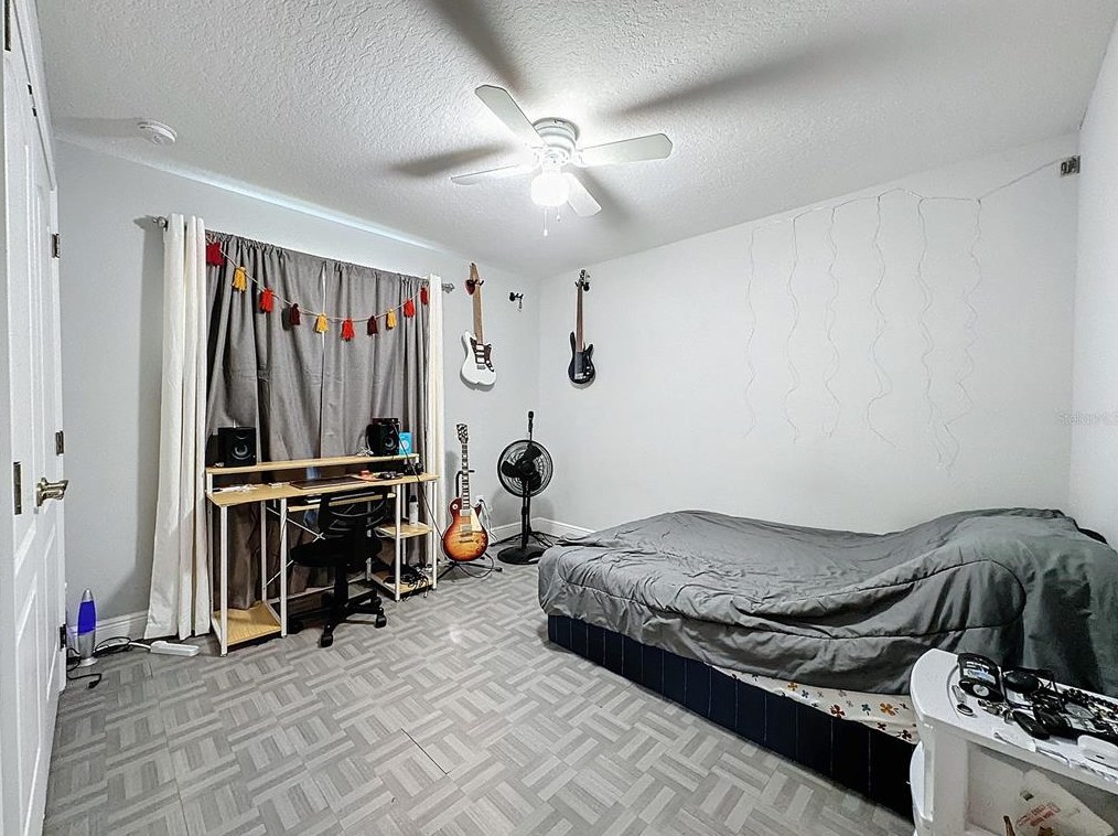 1144 Cambourne Dr, Kissimmee FL exterior