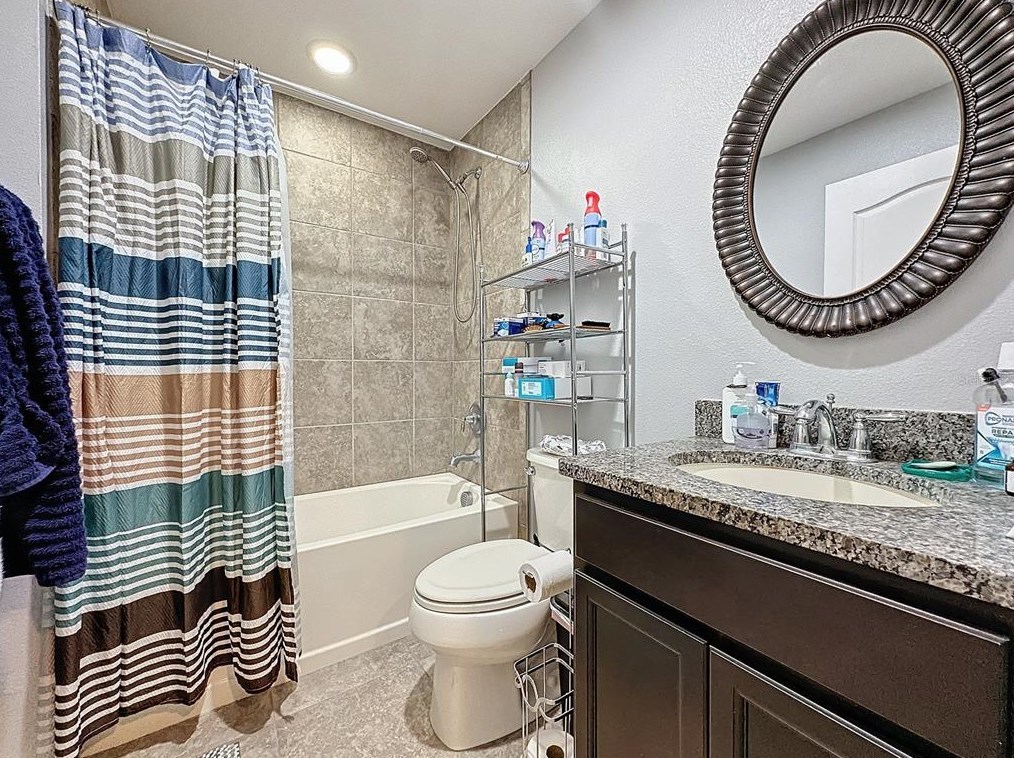 1144 Cambourne Dr, Kissimmee FL exterior