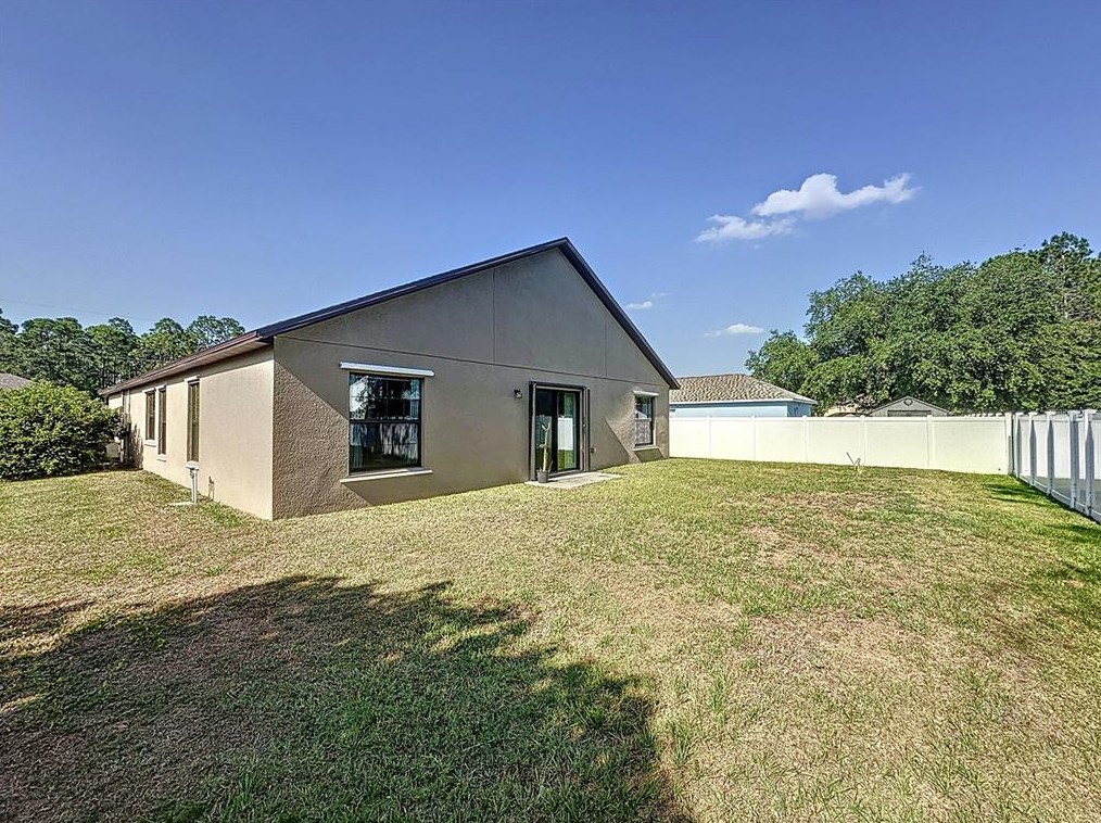 1144 Cambourne Dr, Kissimmee FL exterior