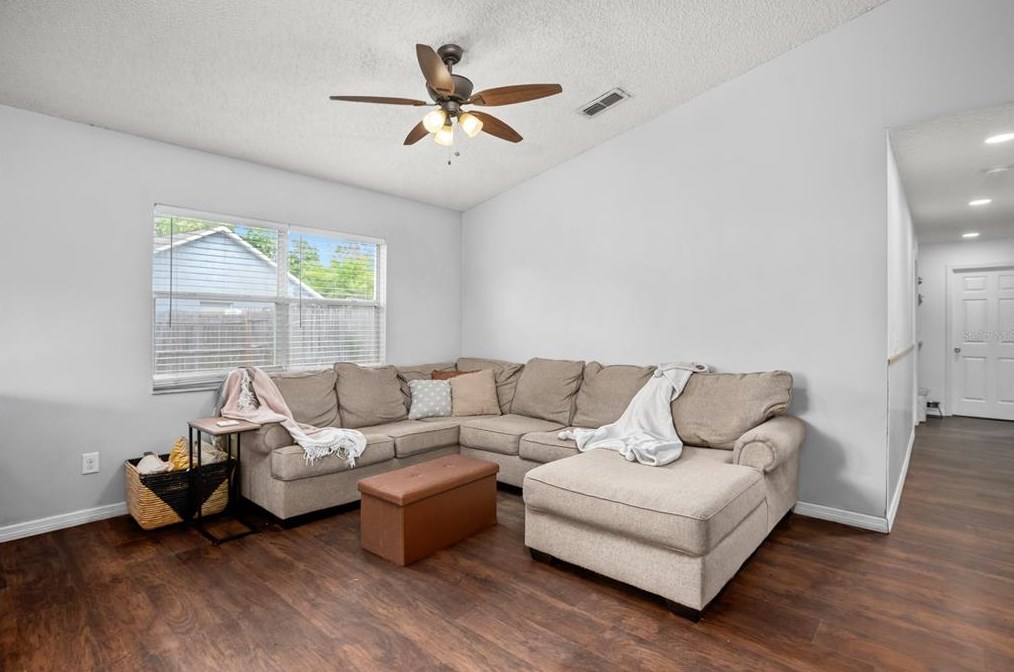 1195 Perch Dr, Saint Cloud FL  34771-9487 exterior