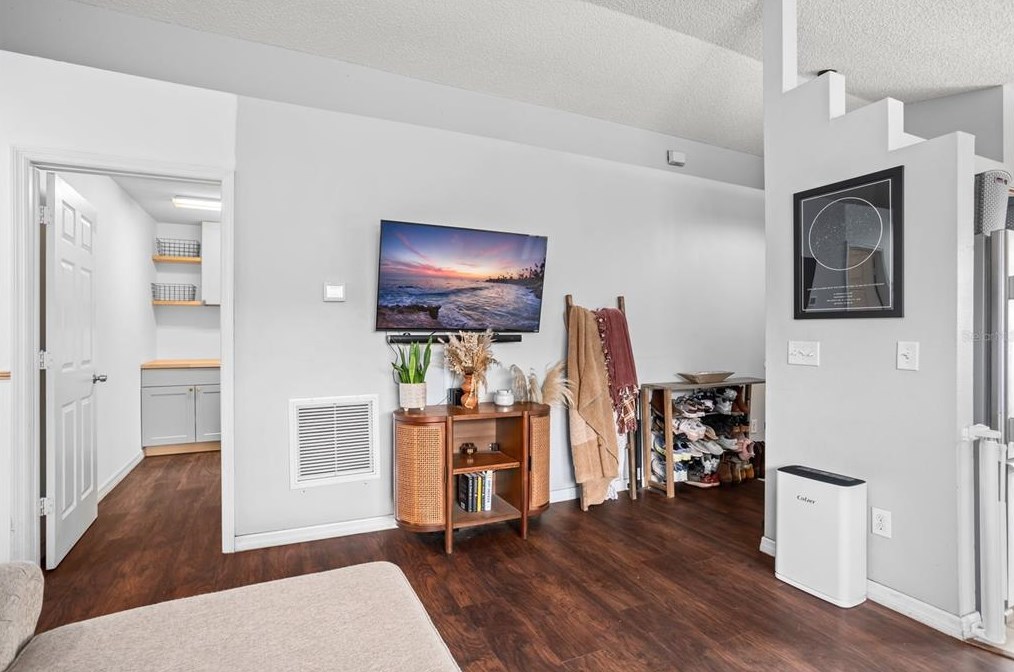 1195 Perch Dr, Saint Cloud FL  34771-9487 exterior