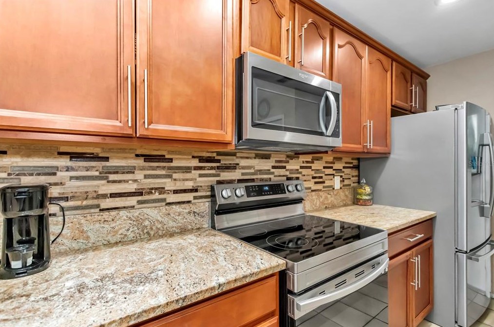 10103 Chesham Dr, Orlando FL  32817-3281 exterior