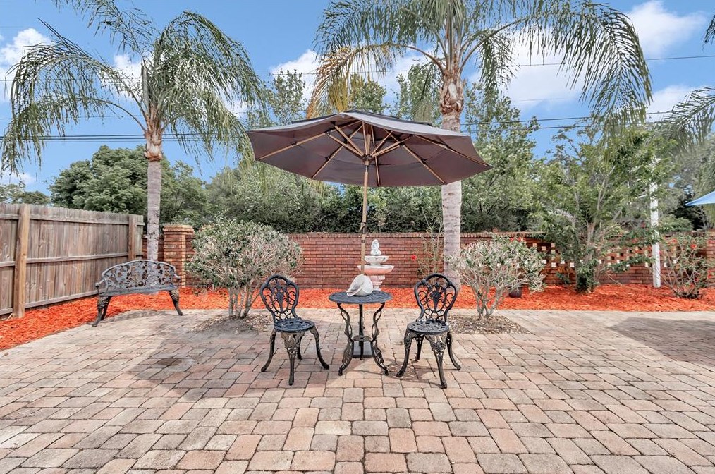 10103 Chesham Dr, Orlando FL  32817-3281 exterior