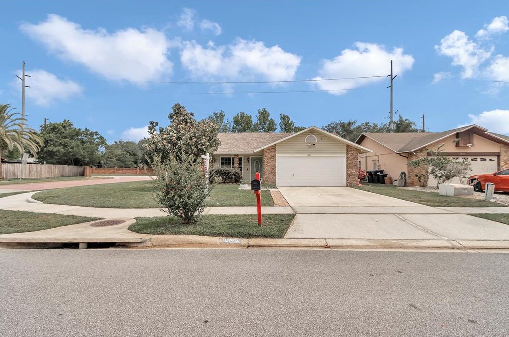 10103 Chesham Dr, Orlando FL  32817-3281 exterior