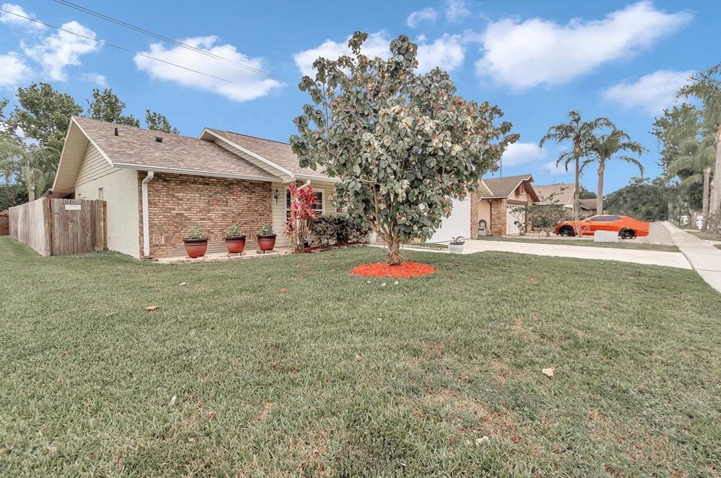 10103 Chesham Dr, Orlando FL  32817-3283 exterior