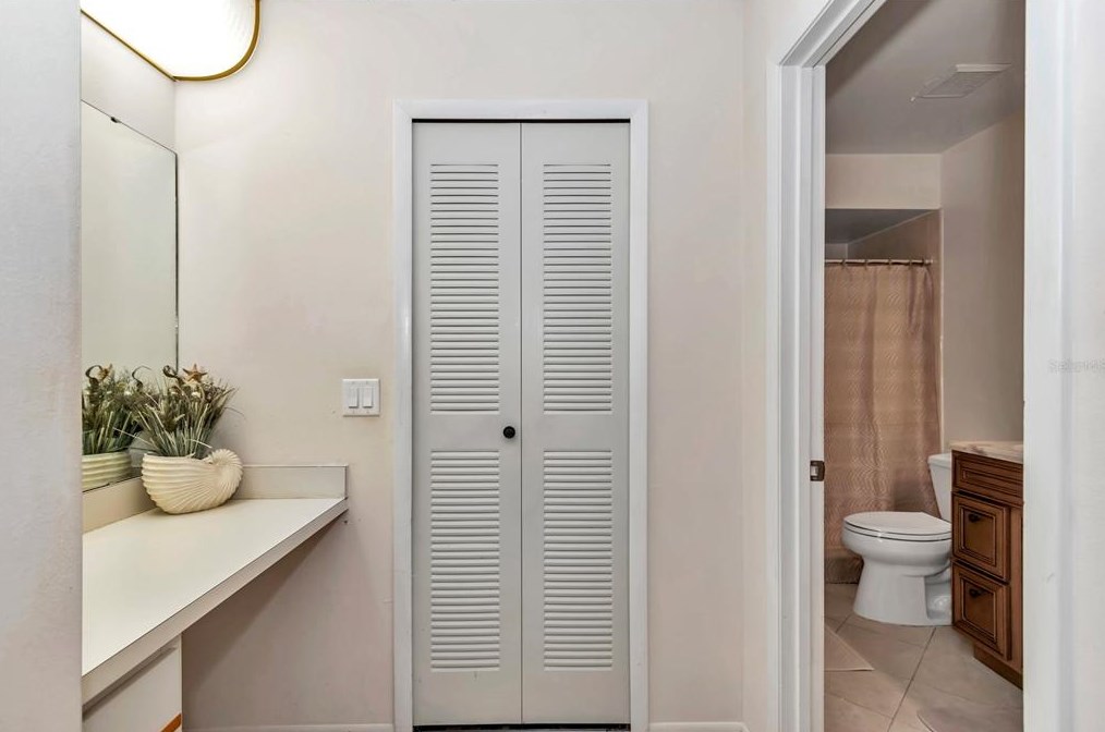 10103 Chesham Dr, Orlando FL  32817-3281 exterior