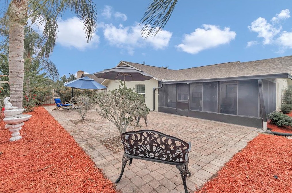 10103 Chesham Dr, Orlando FL  32817-3281 exterior