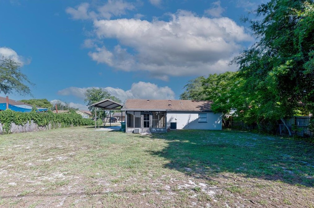 1043 Aaron Dr, Deltona FL  32725-7339 exterior