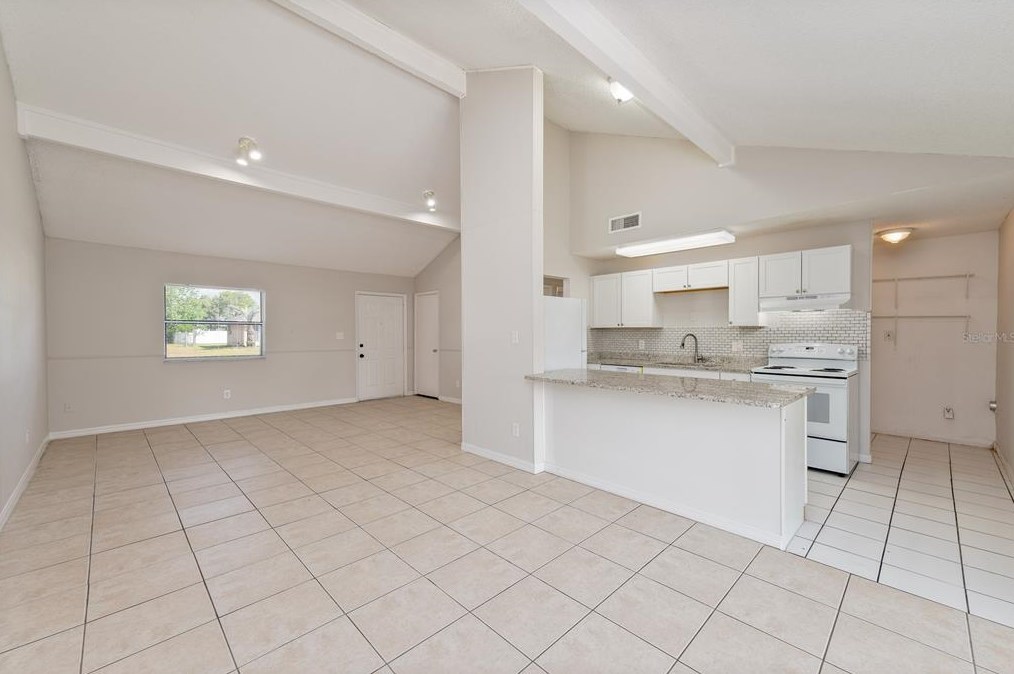 1043 Aaron Dr, Deltona FL  32725-7339 exterior